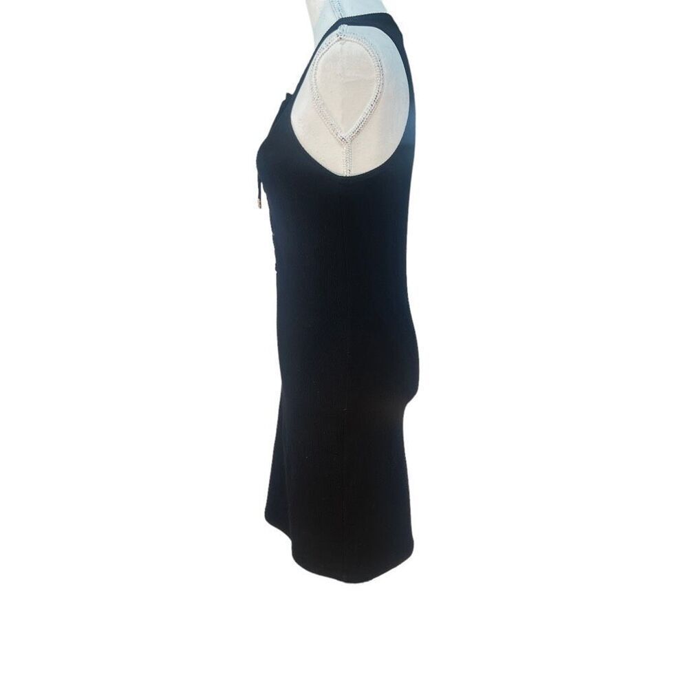 Derek lam - Picture 3 of 9